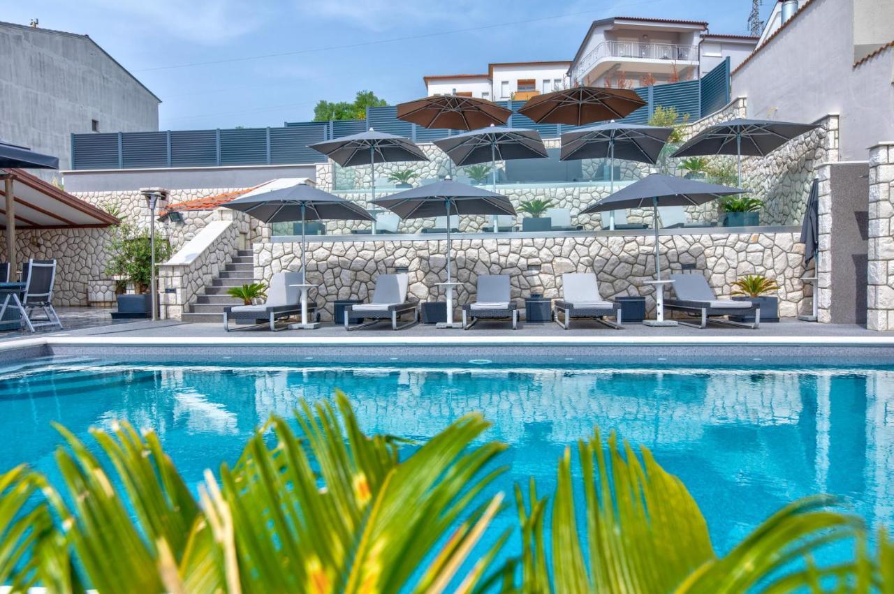 Villa Vivien ซริกเวนิซา ภายนอก รูปภาพ