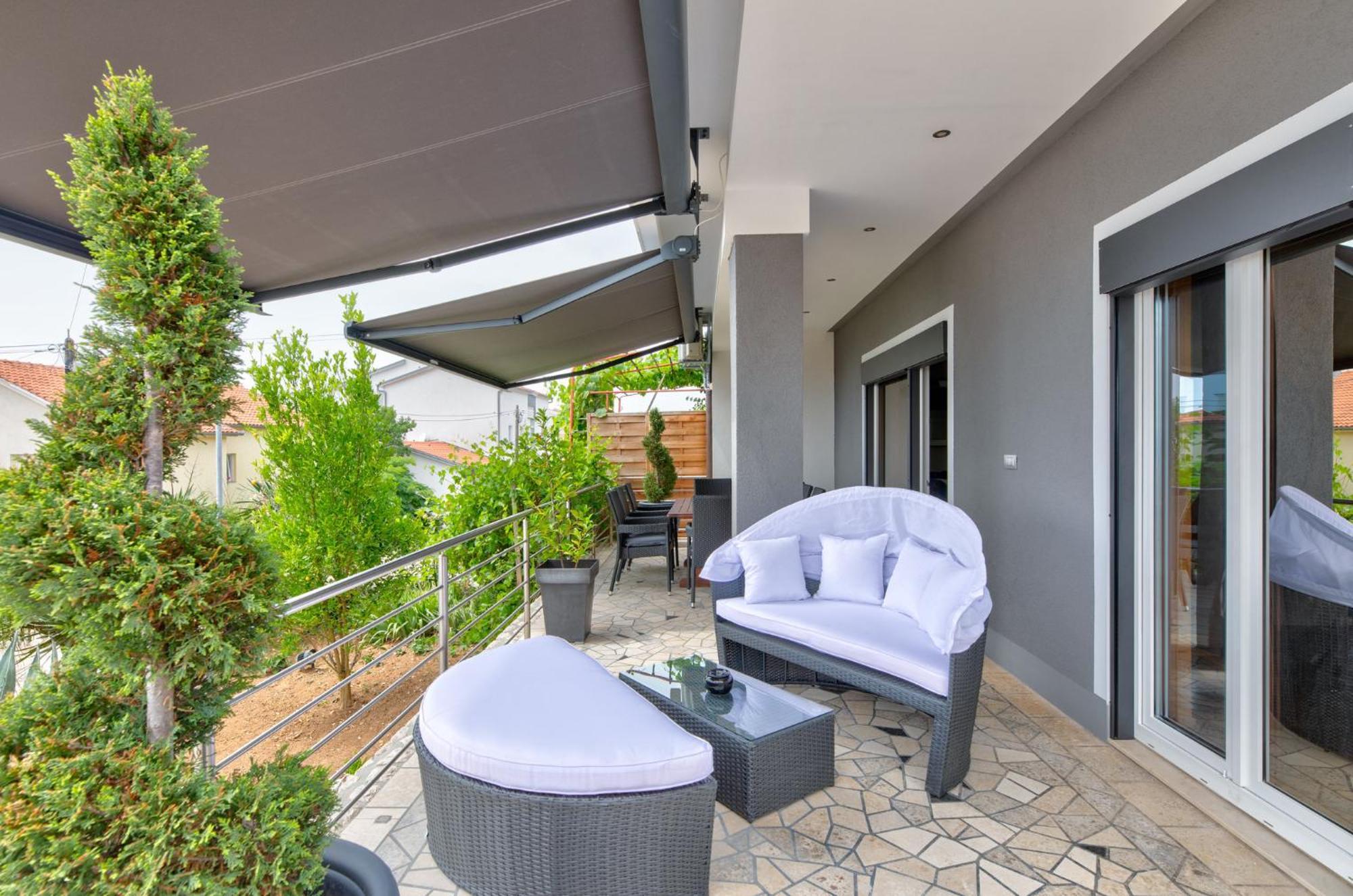 Villa Vivien ซริกเวนิซา ภายนอก รูปภาพ