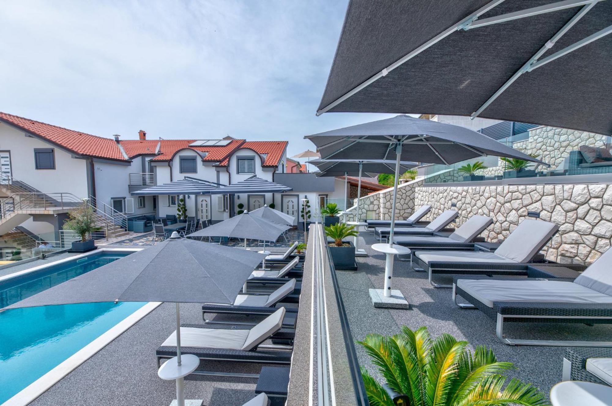 Villa Vivien ซริกเวนิซา ภายนอก รูปภาพ
